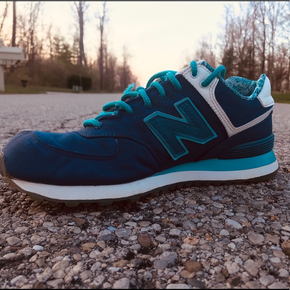 New Balance 574 - Picture 6 of 7